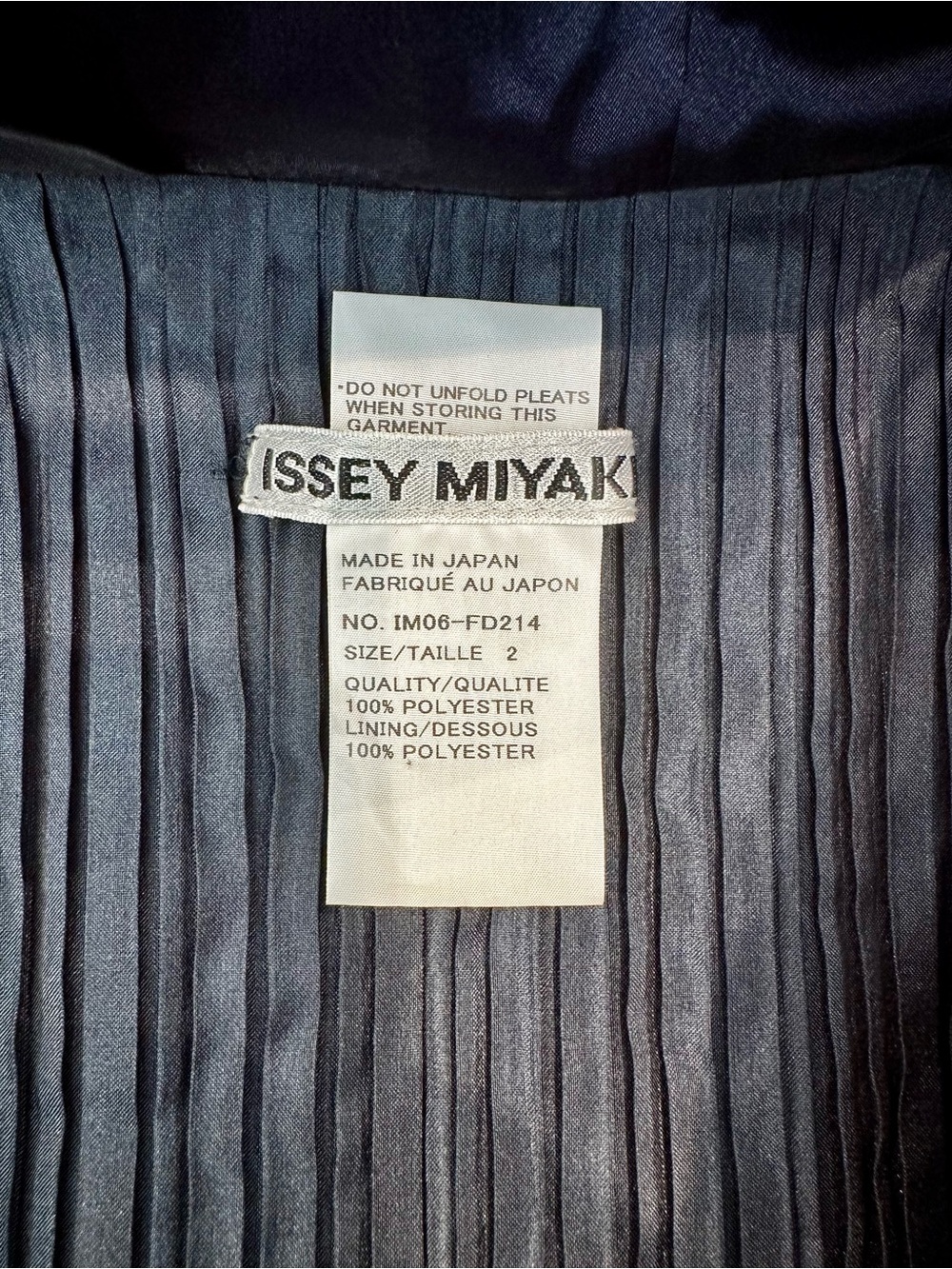 Issey Miyake Sheer Pleated Sculptural Jacket Navy Size 2 - Picture 10 of 14